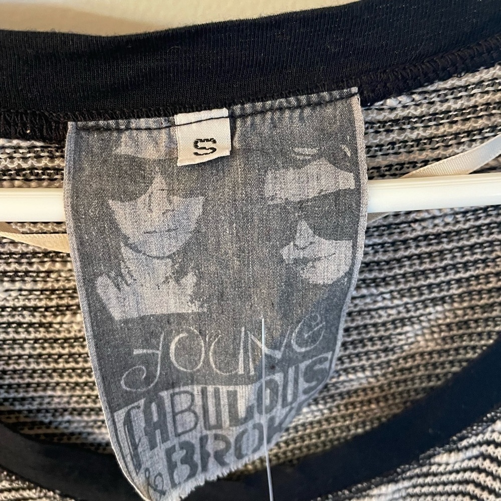 Young Fabulous & Broke black and white cold shoulder top - Picture 3 of 7